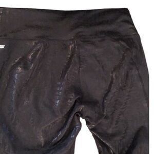 Fabletics size  X- Large black embossed leggings w/ sheen wore once tag removed